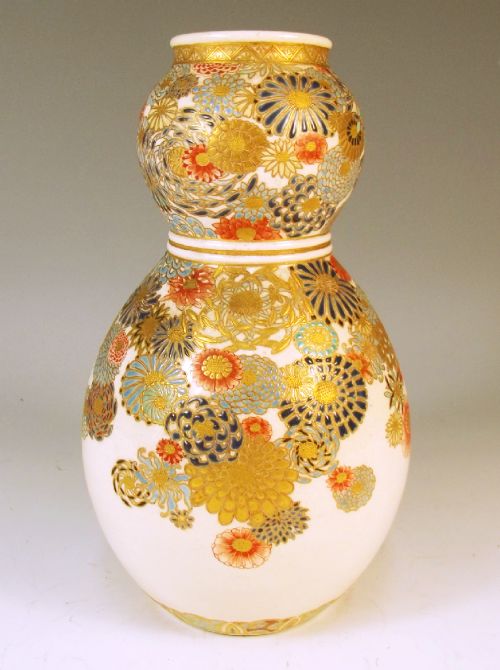 JAPANESE MEIJI PERIOD IMPERIAL SATSUMA GOURD VASE - ADDITIONAL PHOTO 3