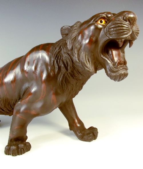 JAPANESE MEIJI PERIOD PATINATED BRONZE TIGER OKIMONO - ADDITIONAL PHOTO 1