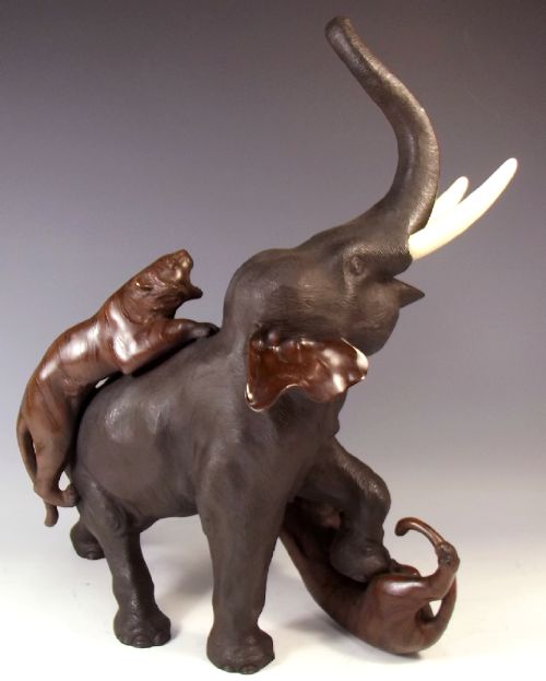 LARGE JAPANESE MEIJI PERIOD BRONZE ELEPHANT TIGER GROUP OKIMONO - ADDITIONAL PHOTO 9