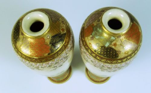 PAIR JAPANESE MEIJI PERIOD SATSUMA GEISHA VASES - ADDITIONAL PHOTO 6