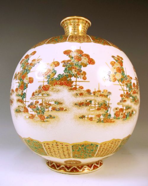 LARGE JAPANESE MEIJI PERIOD SATSUMA VASE BY TAIZAN - ADDITIONAL PHOTO 2
