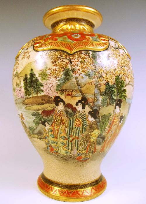 fine japanese meiji period satsuma pottery vase - CATEGORY: ANTIQUE VASES - DATED 1900