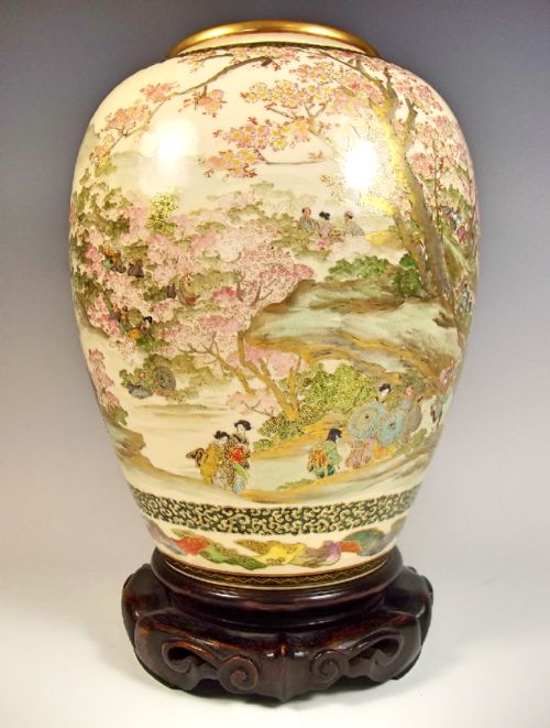 JAPANESE MEIJI PERIOD SATSUMA POTTERY VASE ON STAND - ADDITIONAL PHOTO 5