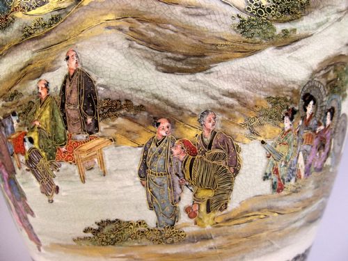 JAPANESE MEIJI PERIOD SATSUMA POTTERY VASE ON STAND - ADDITIONAL PHOTO 7