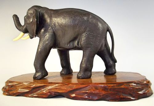 JAPANESE MEIJI PERIOD BRONZE ELEPHANT OKIMONO ON STAND - ADDITIONAL PHOTO 4