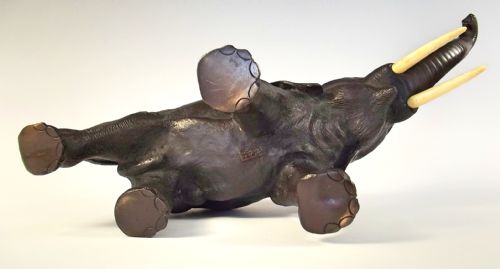 JAPANESE MEIJI PERIOD BRONZE ELEPHANT OKIMONO ON STAND - ADDITIONAL PHOTO 5