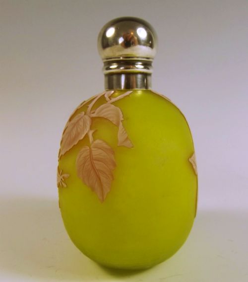 VICTORIAN THOMAS WEBB 3 COLOUR CAMEO GLASS SILVER TOPPED PERFUME BOTTLE - ADDITIONAL PHOTO 5