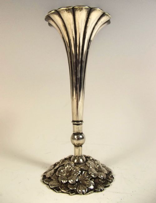 JAPANESE MEIJI PERIOD PURE SILVER PRUNUS VASE BY KONOIKE - ADDITIONAL PHOTO 4