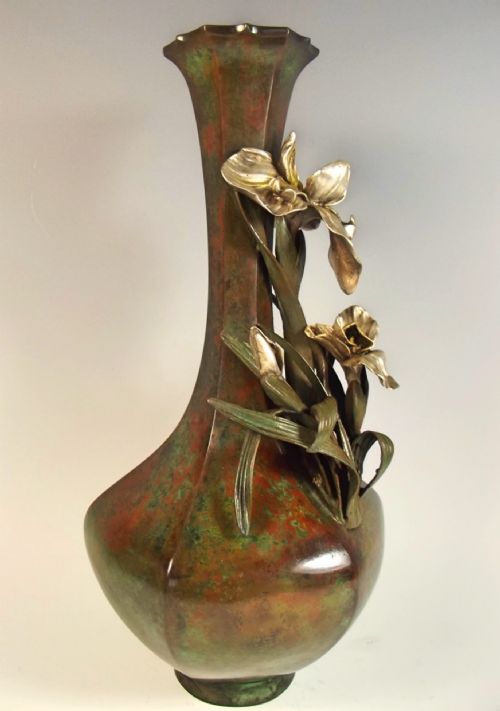 JAPANESE MEIJI PERIOD BRONZE IRIS VASE - ADDITIONAL PHOTO 4