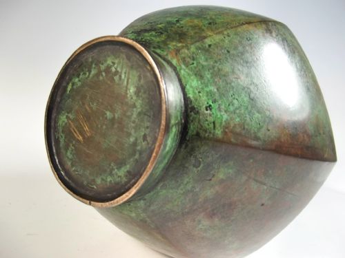 JAPANESE MEIJI PERIOD BRONZE IRIS VASE - ADDITIONAL PHOTO 7