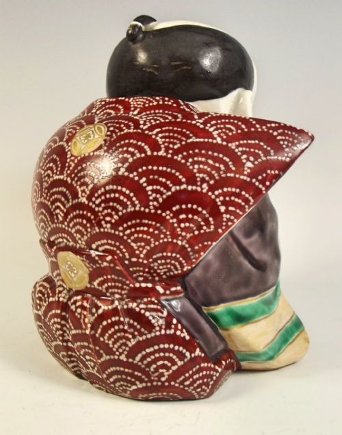 JAPANESE MEIJI PERIOD KUTANI PORCELAIN MAN WITH FAN - ADDITIONAL PHOTO 4