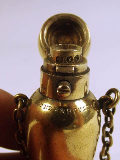 1875 SAMPSON MORDAN SILVER GILT SCENT BOTTLE - ADDITIONAL PHOTO 3