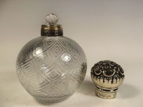 STOURBRIDGE DIAMOND AIR TRAP GLASS SILVER TOPPED SCENT BOTTLE - ADDITIONAL PHOTO 2