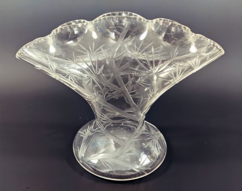 keith murray for stevens and williams cactus cut glass vase - CATEGORY: ANTIQUE GLASS - DATED 1900