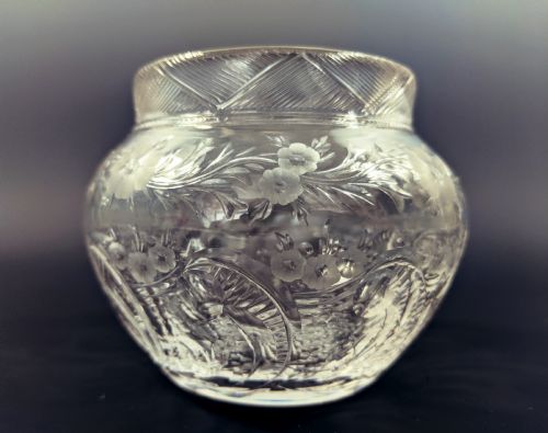 STEVENS AND WILLIAMS INTAGLIO CUT ROCOCO GLASS POSY BOWL - ADDITIONAL PHOTO 3