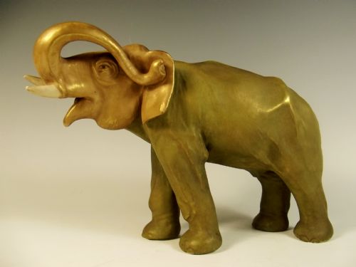 PAIR OF ROYAL DUX PORCELAIN ELEPHANTS - ADDITIONAL PHOTO 1