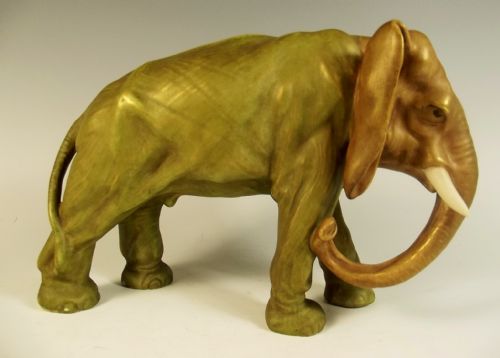 PAIR OF ROYAL DUX PORCELAIN ELEPHANTS - ADDITIONAL PHOTO 3
