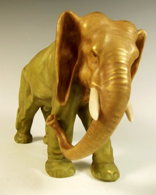 PAIR OF ROYAL DUX PORCELAIN ELEPHANTS - ADDITIONAL PHOTO 6
