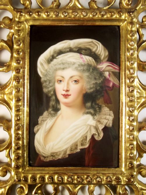 19TH C CONTINENTAL PAINTED PORCELAIN PORTRAIT PLAQUE GILTWOOD FRAME - ADDITIONAL PHOTO 1