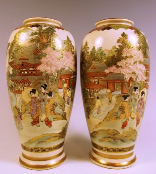 pair of japanese meiji period satsuma vases - CATEGORY: ANTIQUE VASES - DATED 1900
