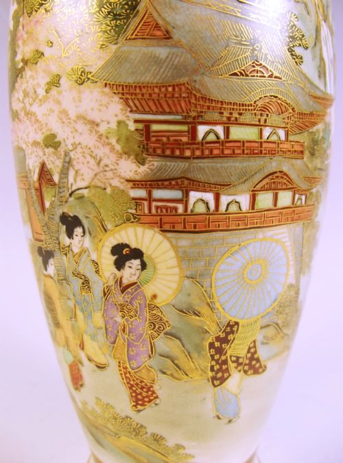 PAIR OF JAPANESE MEIJI PERIOD SATSUMA VASES - ADDITIONAL PHOTO 4