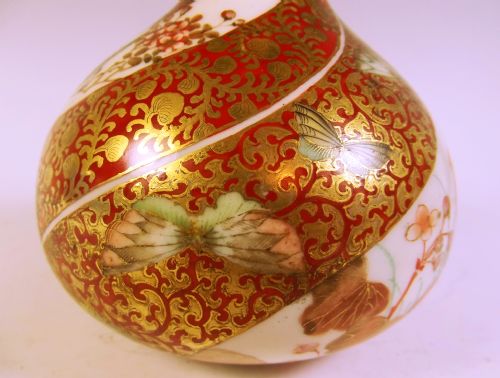 PAIR OF JAPANESE MEIJI PERIOD KUTANI PORCELAIN VASES - ADDITIONAL PHOTO 1