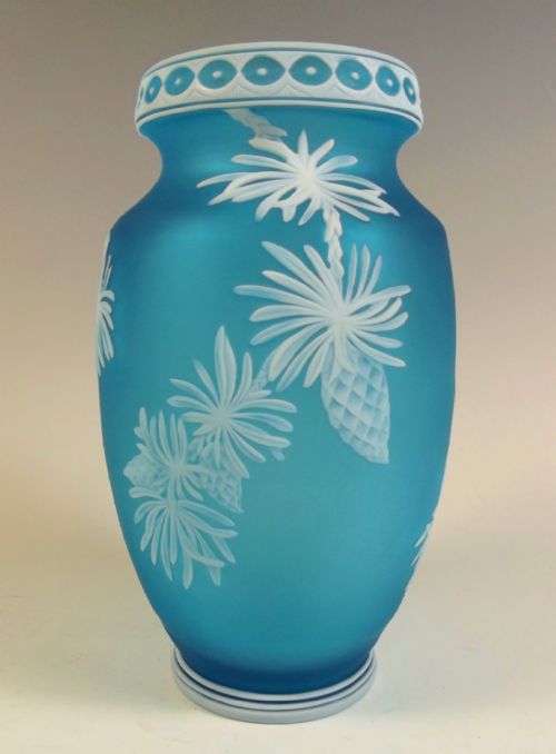 THOMAS WEBB WHITE ON BLUE CAMEO GLASS PINE CONE VASE - ADDITIONAL PHOTO 3
