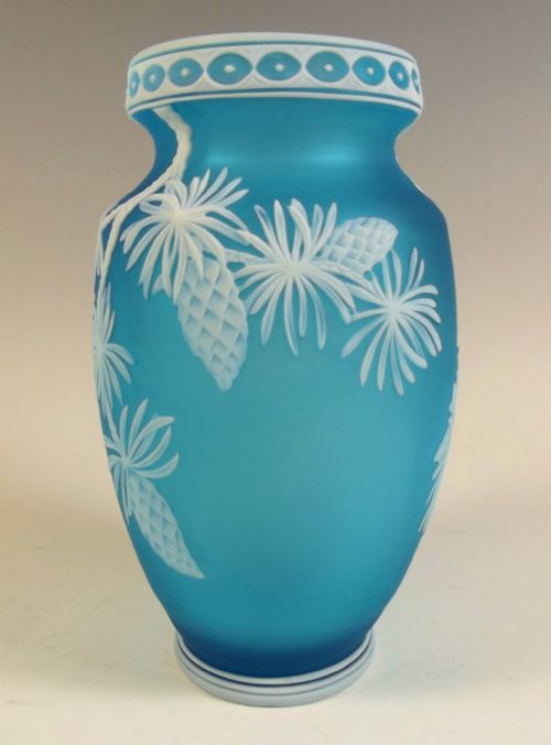 THOMAS WEBB WHITE ON BLUE CAMEO GLASS PINE CONE VASE - ADDITIONAL PHOTO 4