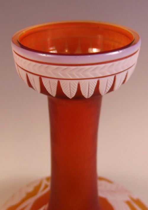 THOMAS WEBB WHITE ON OCHRE CAMEO GLASS PEACE LILY VASE - ADDITIONAL PHOTO 1