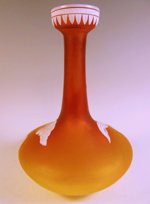 THOMAS WEBB WHITE ON OCHRE CAMEO GLASS PEACE LILY VASE - ADDITIONAL PHOTO 3