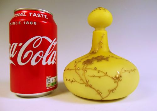 BOHEMIAN CARAMEL BURMESE GLASS SCENT BOTTLE WITH GILT DECORATION - ADDITIONAL PHOTO 7