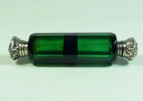 19TH C GREEN GLASS DOUBLE ENDED SCENT BOTTLE - ADDITIONAL PHOTO 1