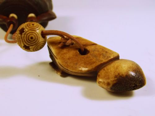 JAPANESE MEIJI PERIOD TOBACCO BOX WITH NETSUKE - ADDITIONAL PHOTO 5