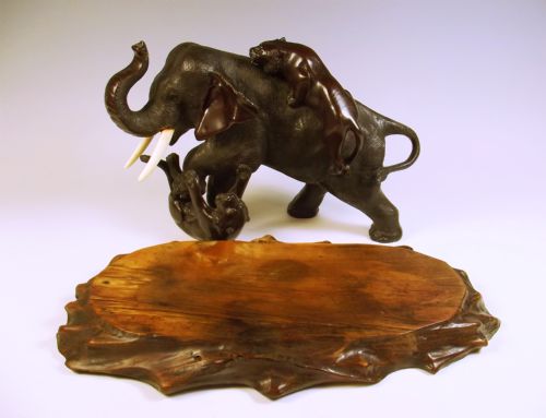 JAPANESE MEIJI PERIOD BRONZE ELEPHANT AND TIGER GROUP ON STAND - ADDITIONAL PHOTO 4