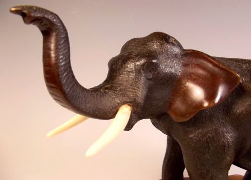JAPANESE MEIJI PERIOD BRONZE ELEPHANT ON STAND - ADDITIONAL PHOTO 1