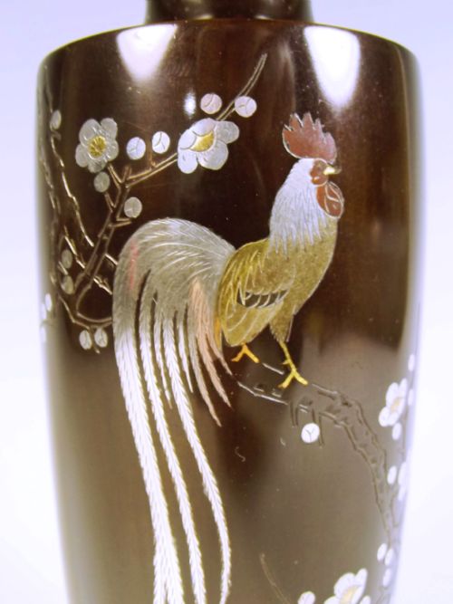 JAPANESE BRONZE COCKEREL VASE SILVER AND GOLD INLAY MEIJI PERIOD - ADDITIONAL PHOTO 3