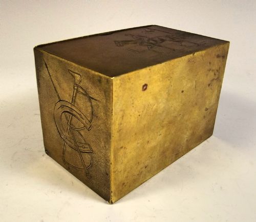 VICTORIAN BRASS HORSE RACING BOX - ADDITIONAL PHOTO 2