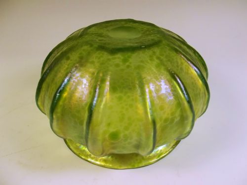 BOHEMIAN LOETZ GREEN PAPILLON RIBBED BOWL - ADDITIONAL PHOTO 3