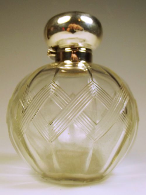 1916 HALLMARKED SILVER CUT GLASS SCENT BOTTLE - ADDITIONAL PHOTO 1