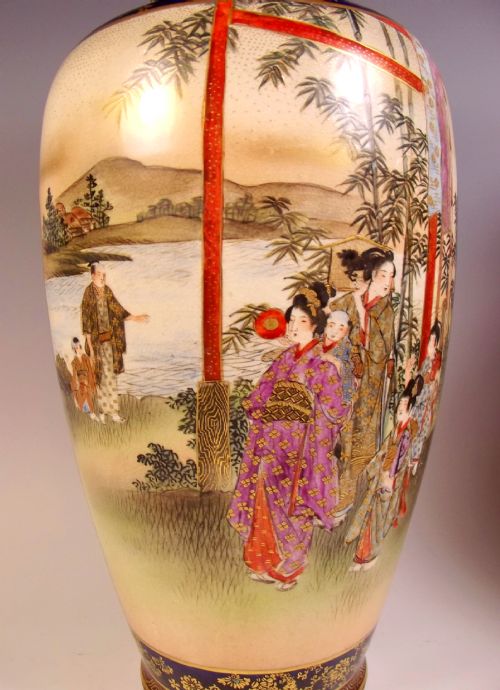 LARGE PAIR JAPANESE MEIJI PERIOD SATSUMA VASES BY HOZAN - ADDITIONAL PHOTO 4