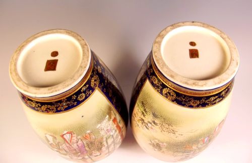 LARGE PAIR JAPANESE MEIJI PERIOD SATSUMA VASES BY HOZAN - ADDITIONAL PHOTO 12