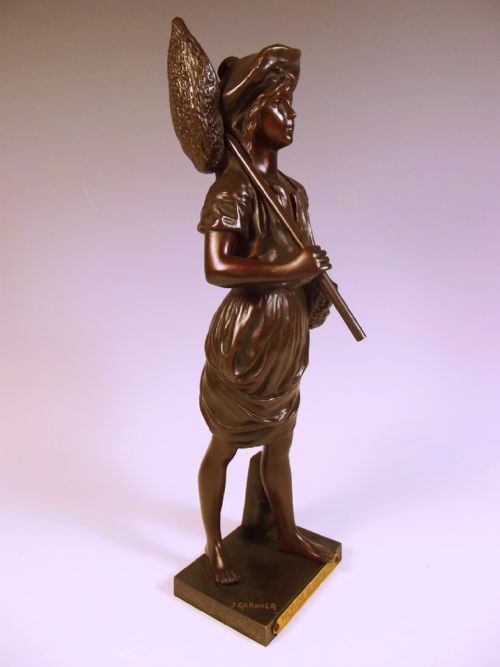 JEAN GARNIER BRONZE FIGURE OF A SHRIMP FISHERWOMAN - ADDITIONAL PHOTO 3