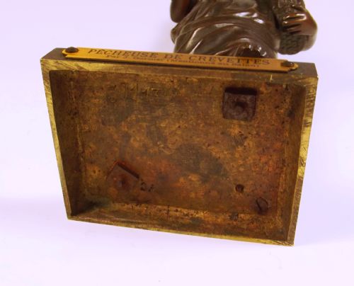 JEAN GARNIER BRONZE FIGURE OF A SHRIMP FISHERWOMAN - ADDITIONAL PHOTO 5