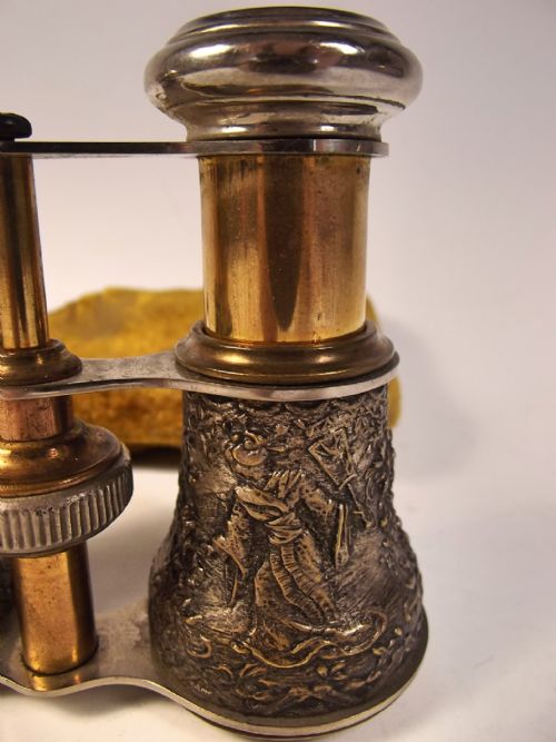 PAIR OF LATE VICTORIAN CHINOISERIE OPERA GLASSES - ADDITIONAL PHOTO 4