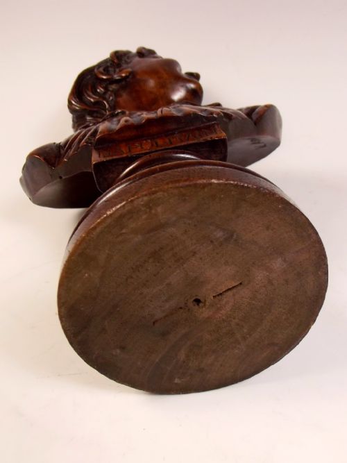 WALNUT BUST OF A NEAPOLITAN GENTLEMAN BY VICTOR AIMONE - ADDITIONAL PHOTO 8