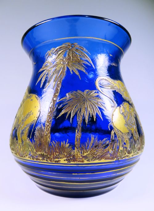 MOSER KARLSBAD GILT CAMEO ELEPHANT VASE ANIMOR SERIES - ADDITIONAL PHOTO 4