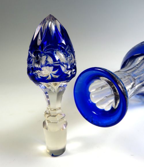 VAL SAINT LAMBERT BLUE FLASHED INTAGLIO CUT GLASS DECANTER - ADDITIONAL PHOTO 2
