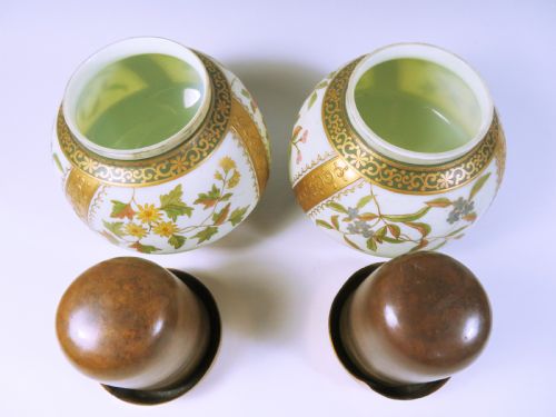 PAIR HARRACH GLASS BRASS MOUNTED POT POURRI BOWLS - ADDITIONAL PHOTO 4
