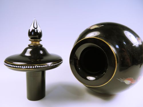 HARRACH BLACK GLASS VASE AND COVER - ADDITIONAL PHOTO 3