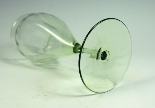 GREEN POPPY HEAD WINE GLASS HARRY POWELL C1890 - ADDITIONAL PHOTO 3